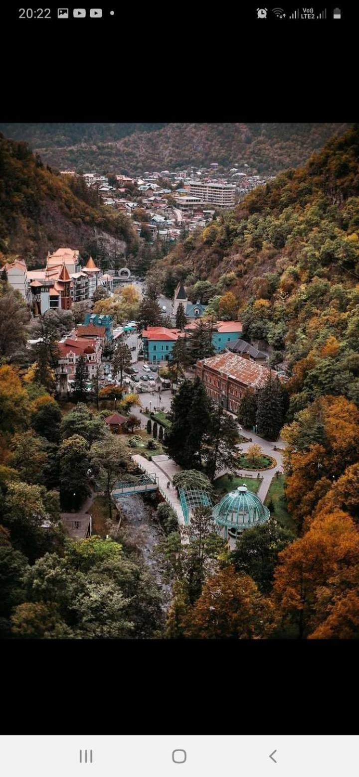 Gamsakhurdia Street Боржоми Стая снимка