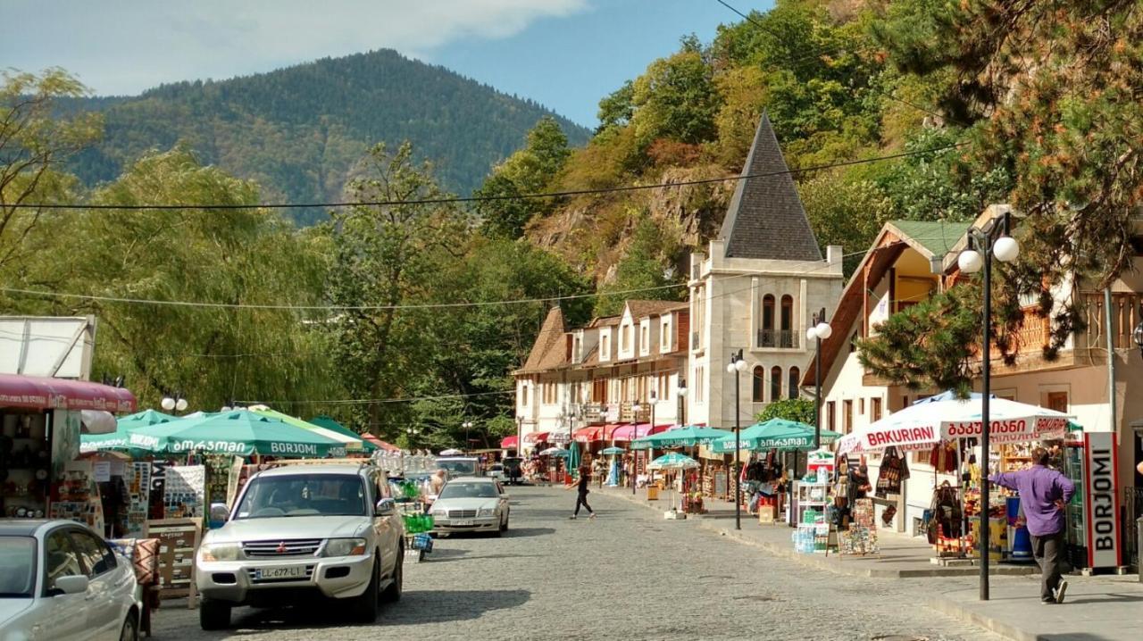 Gamsakhurdia Street Боржоми Екстериор снимка